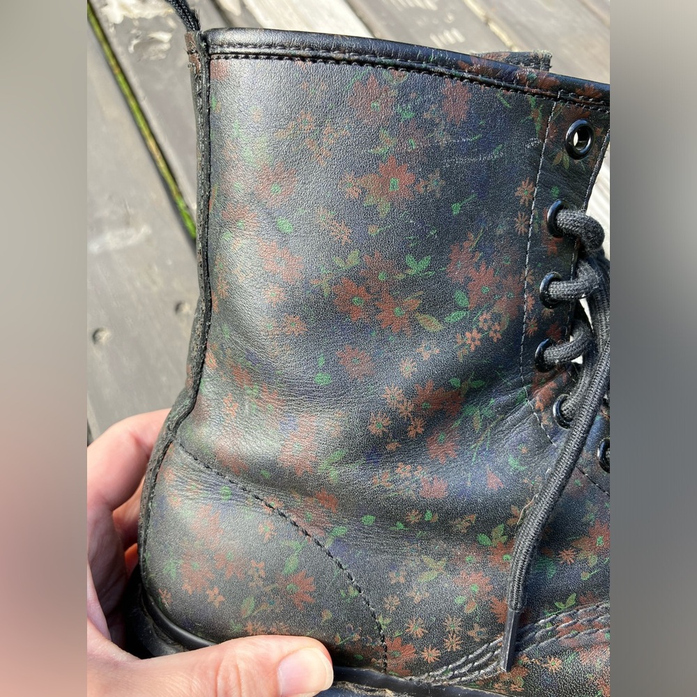 Dr Martens little flower floral black boots size 9 women’s